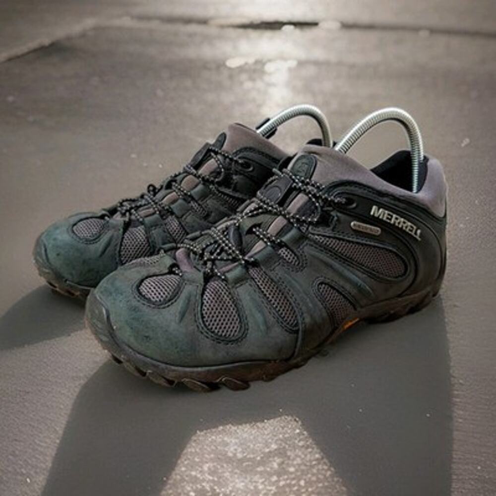 Merrell Chameleon 8 Stretch Waterproof Men's Size 8 Black Hiking Shoes J034177